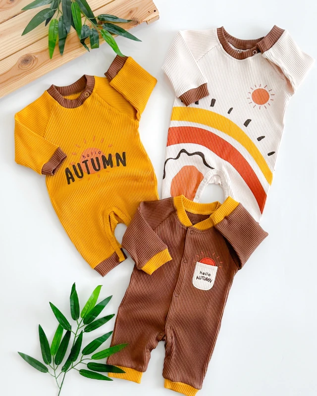 Hello autumn omuzdan ve alttan çıtçıt detay fitilli mevsimlik kumaş 3lü tulum set 