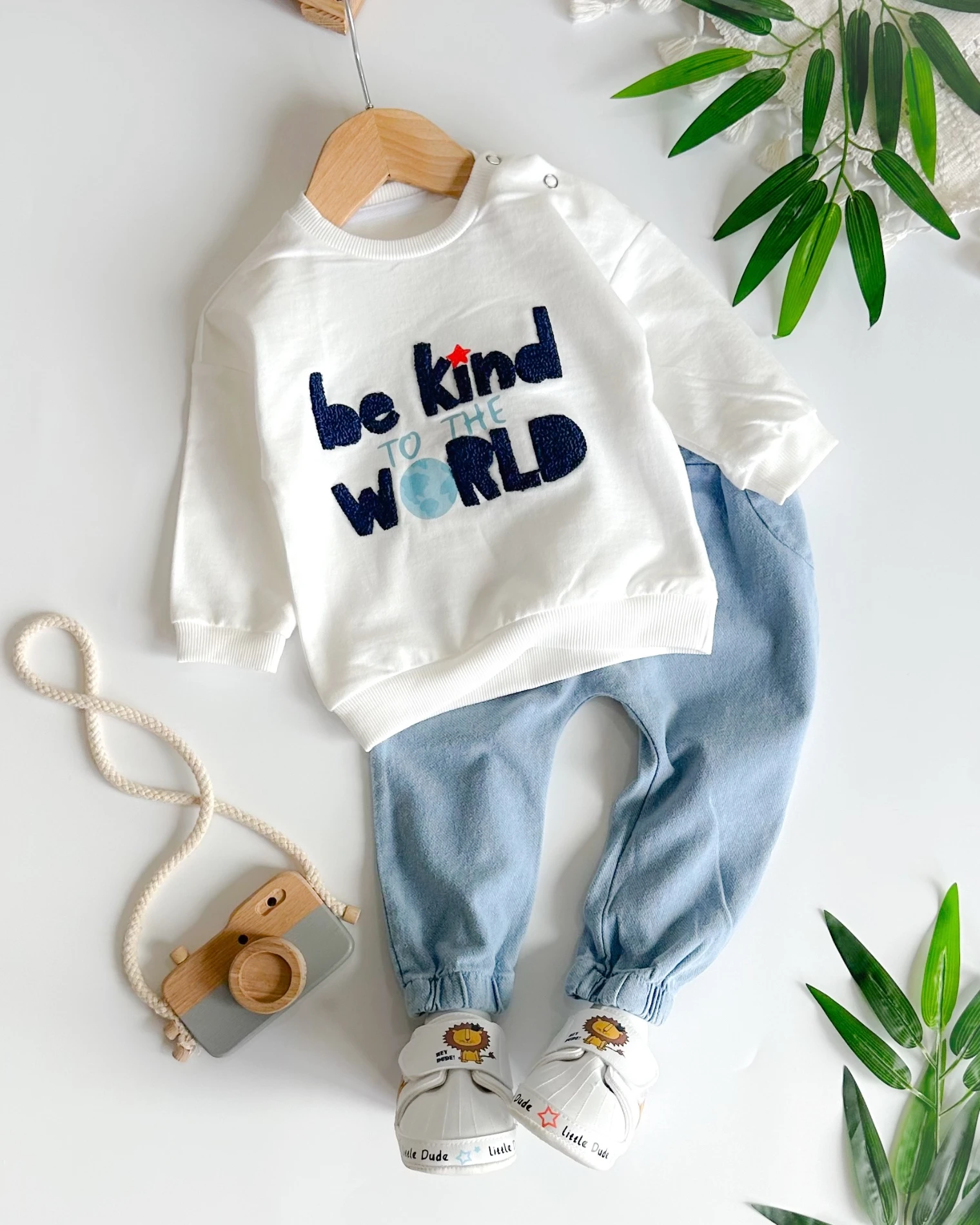 Be kınd to be world omuzdan çıtçıtlı sweat mevsimlik 2li takım 