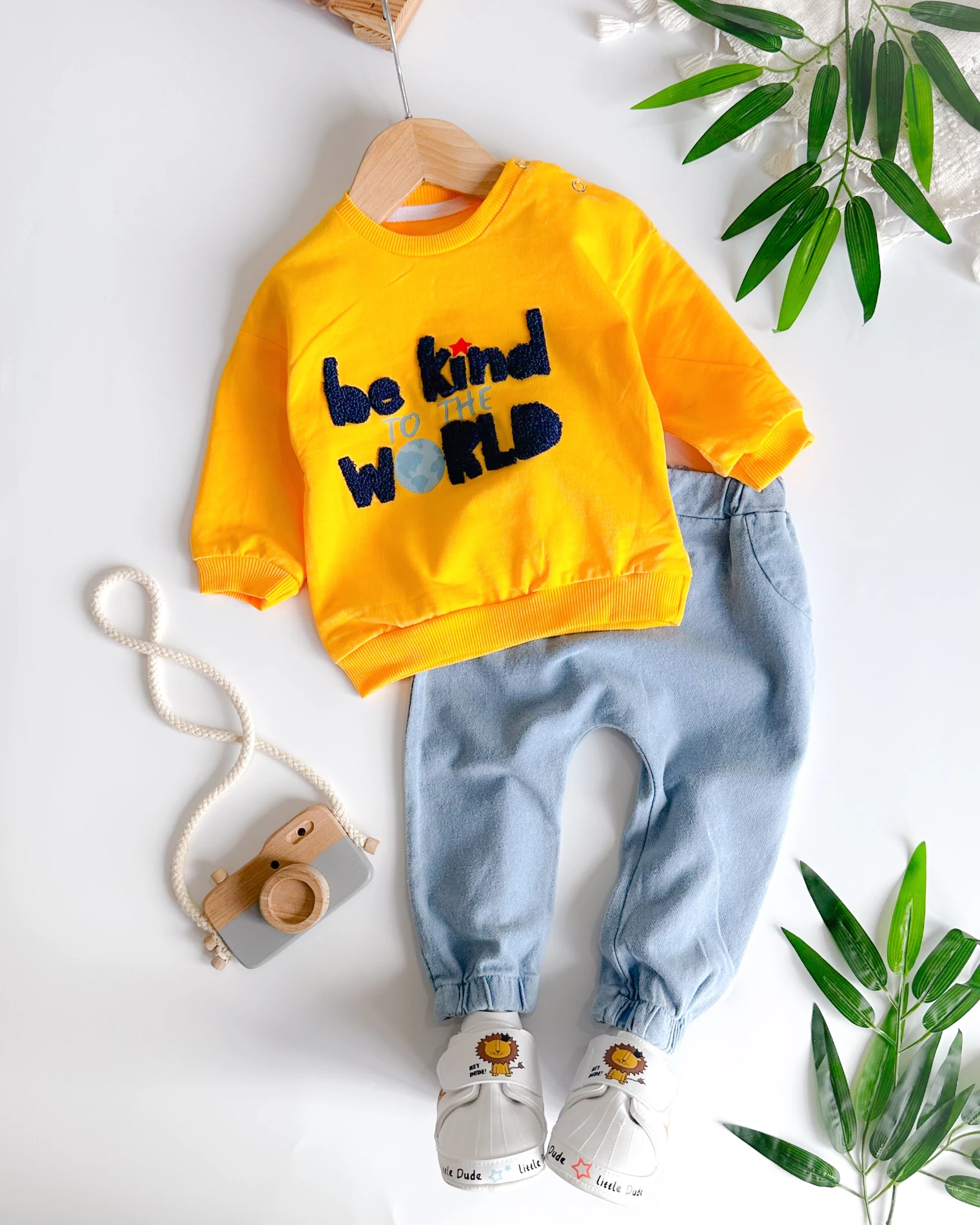 Be kınd to be world omuzdan çıtçıtlı sweat mevsimlik 2li takım 