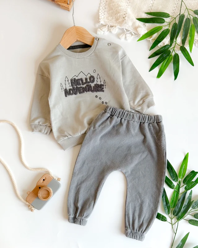 Hello adventure punch işlemeli sweat mevsimlik 2li takım 